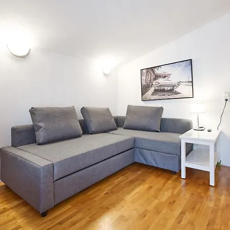 Apartment Alpina Living